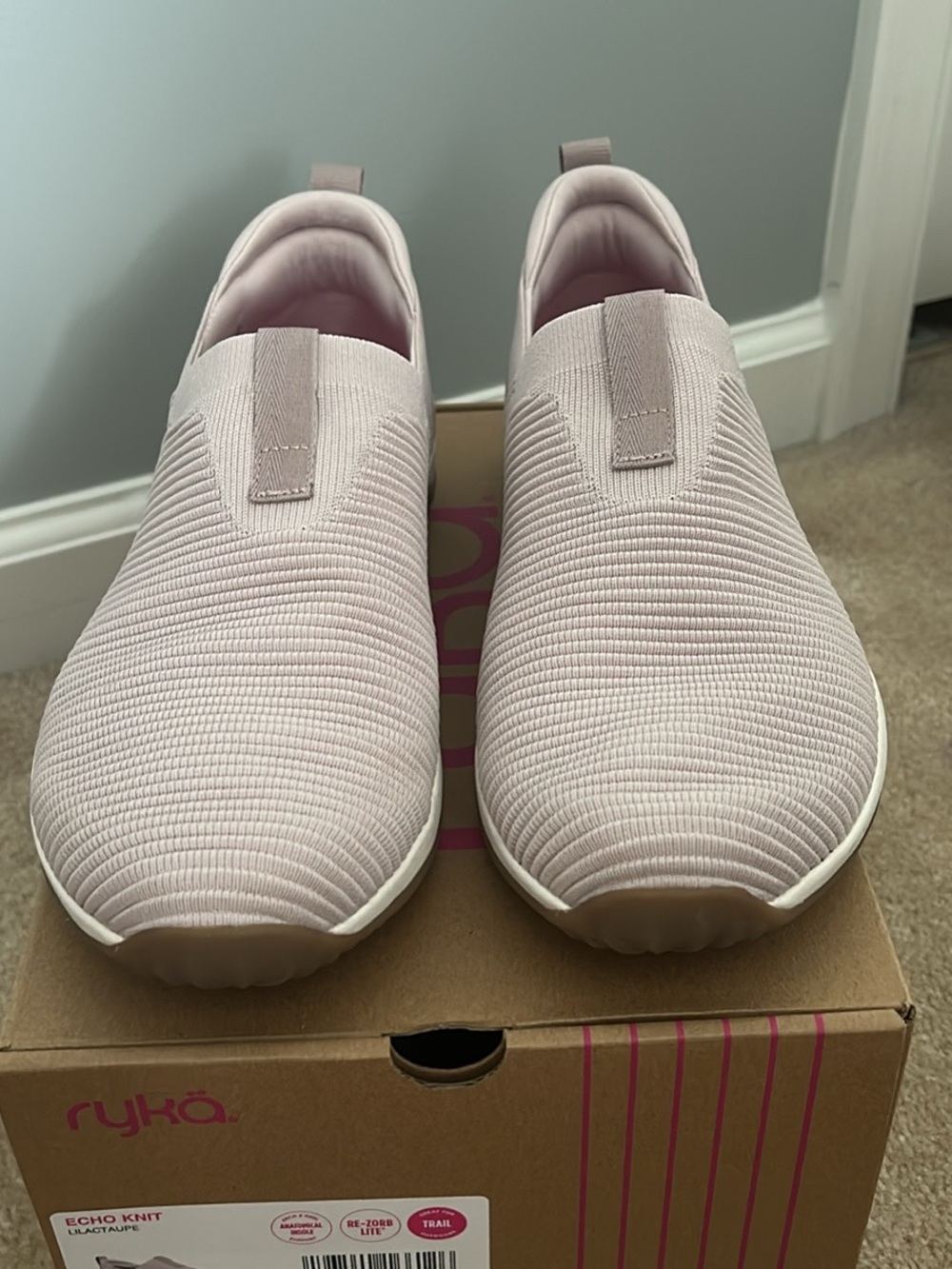 Echo Slip-On Knit Sneakers in LilacTaupe